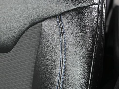 Used 2024 Jeep Compass Latitude image 13