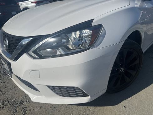 Used 2017 Nissan Sentra S image 9
