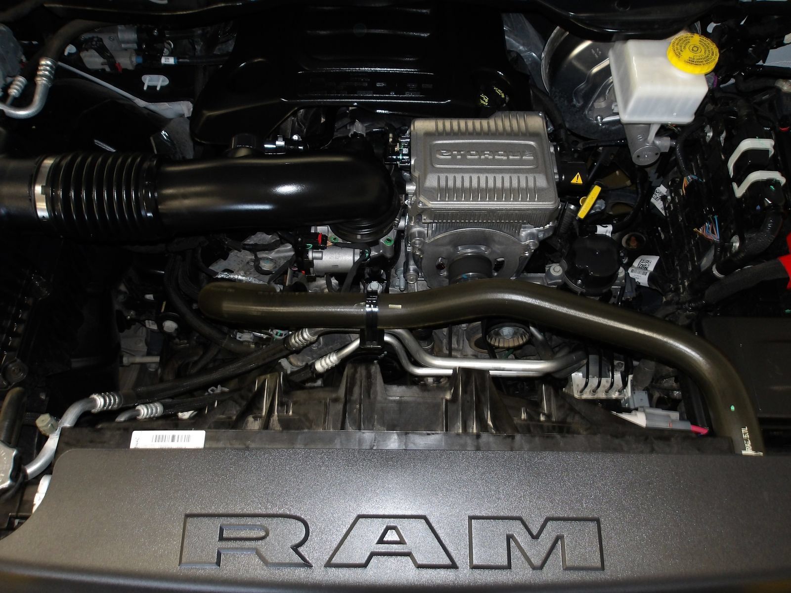 Used 2024 RAM 1500 Laramie AWD/4WD image 21