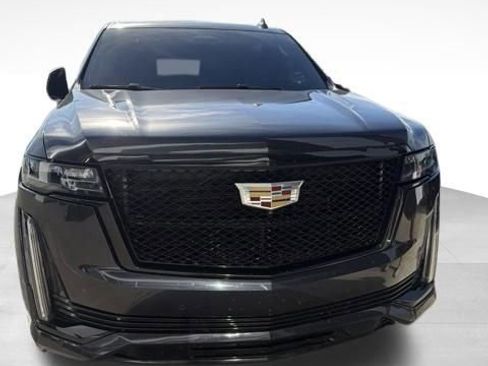 Used 2023 Cadillac Escalade ESV Sport AWD/4WD image 3