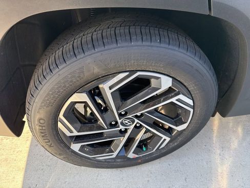 New 2026 Hyundai Tucson Limited image 11