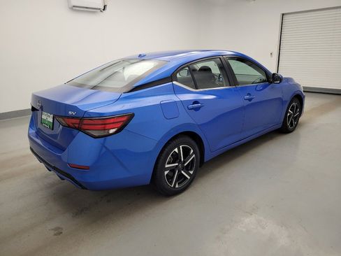 Used 2024 Nissan Sentra SV FWD image 10