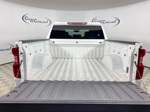Used 2023 Chevrolet Silverado 1500 LT AWD/4WD image 25