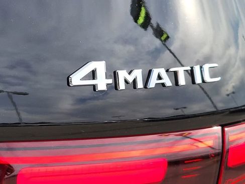 New 2025 Mercedes-Benz GLB 250 4MATIC image 3