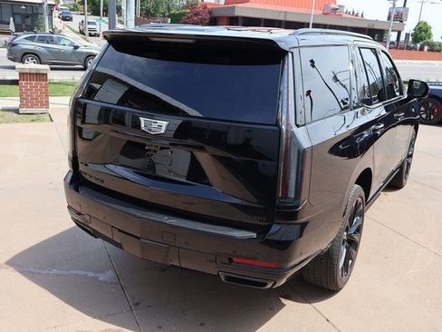 Used 2025 Cadillac Escalade Sport Platinum w/ LPO, ONYX Package AWD/4WD image 7