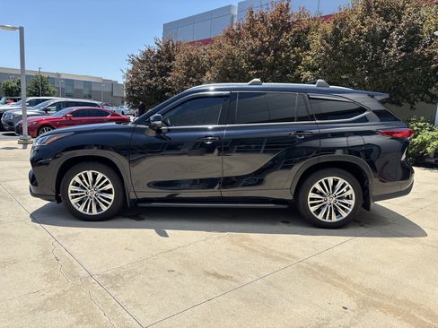 Used 2023 Toyota Highlander Platinum AWD/4WD image 8