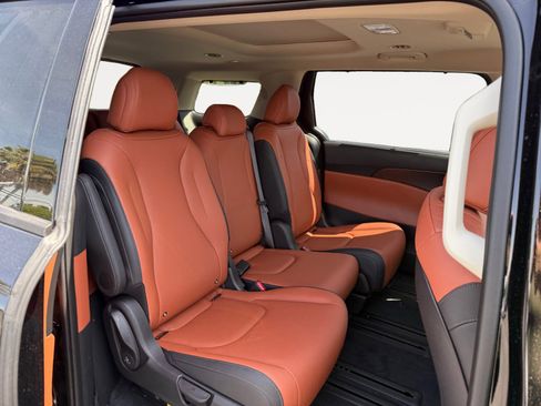 New 2026 Kia Carnival SX FWD image 18