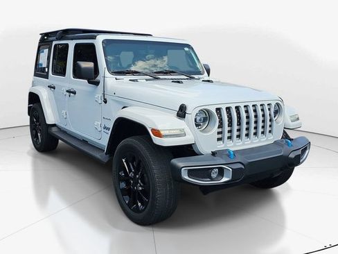 Used 2022 Jeep Wrangler Unlimited Sahara w/ Cold Weather Group AWD/4WD image 1