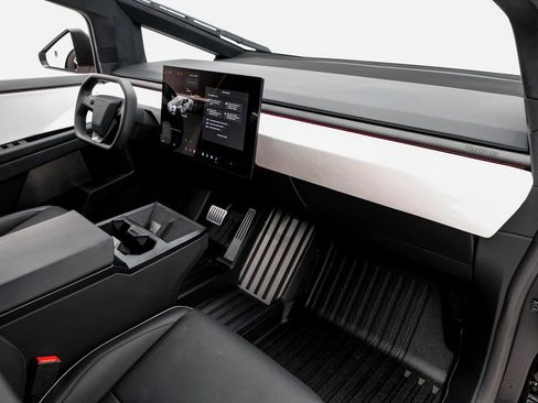 Used 2024 Tesla Cybertruck AWD Crew Cab image 12