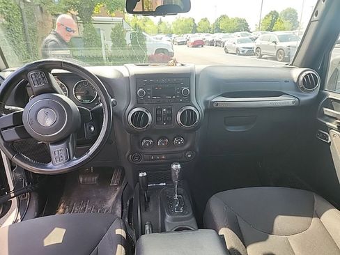 Used 2018 Jeep Wrangler Unlimited Sport S AWD/4WD image 13