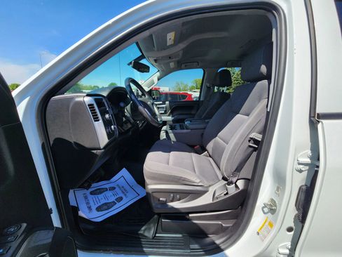 Used 2019 Chevrolet Silverado 1500 LT AWD/4WD image 16