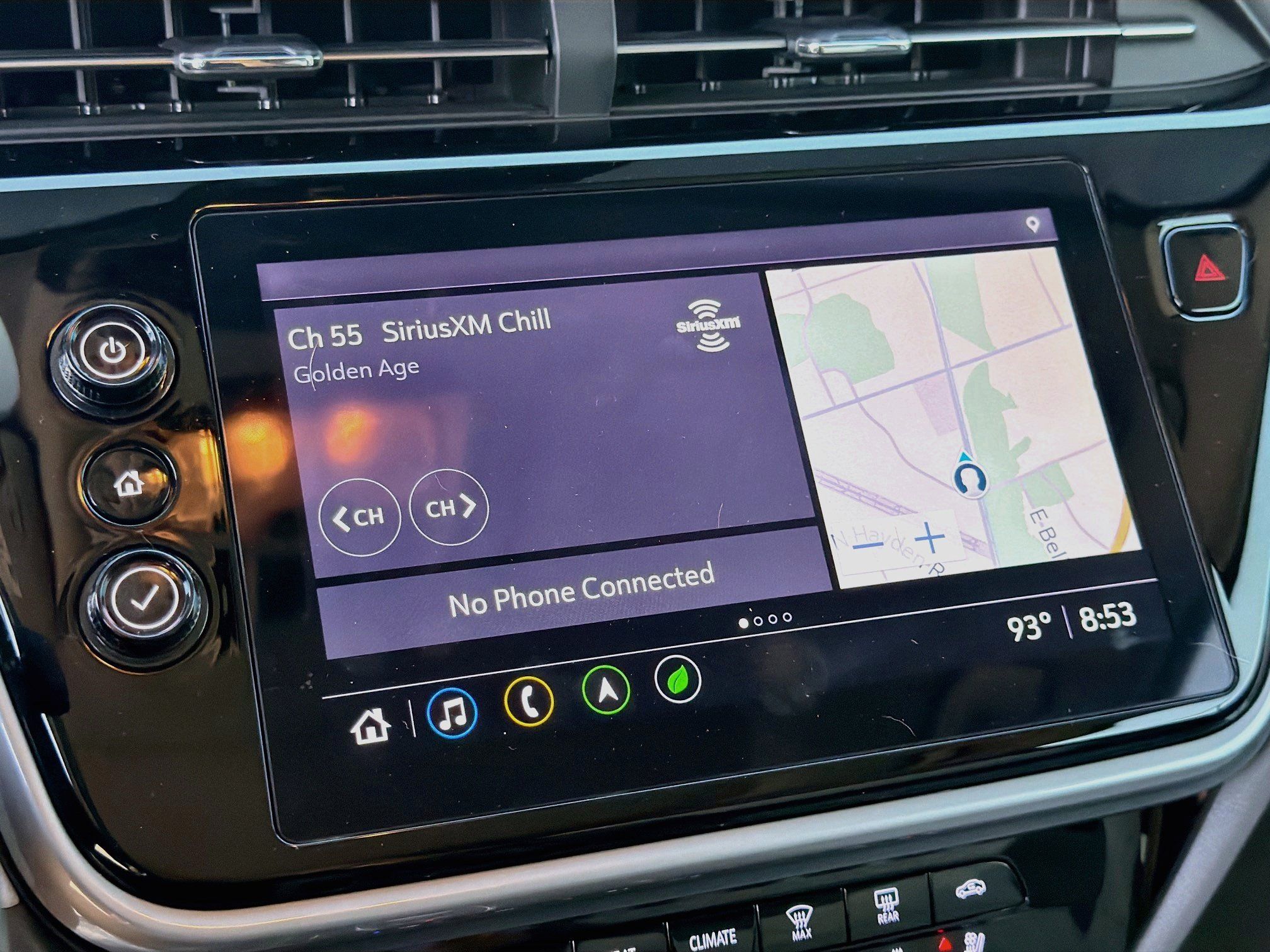 Used 2022 Chevrolet Bolt EUV Premier w/ Sun & Sound Package FWD image 13