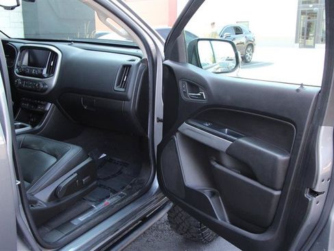 Used 2021 Chevrolet Colorado ZR2 w/ Colorado ZR2 Bison Edition AWD/4WD image 35