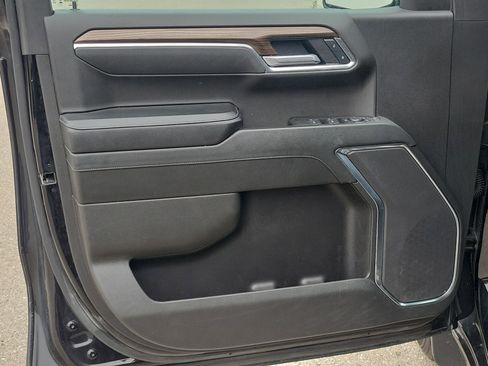 Used 2025 Chevrolet Silverado 1500 LT image 16