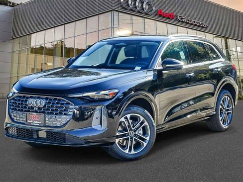 New 2025 Audi Q5 Premium image 1