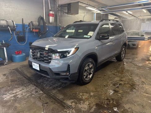 Certified 2023 Honda Passport TrailSport image 1