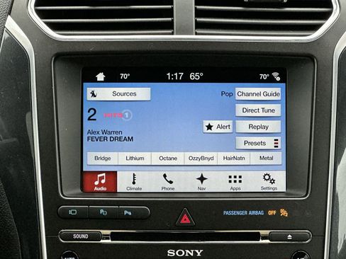 Used 2017 Ford Explorer Limited w/ Equipment Group 301A AWD/4WD image 26