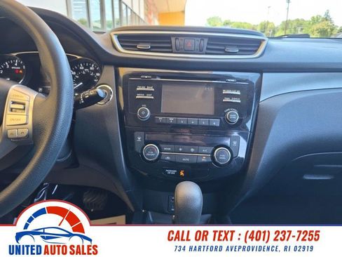 Used 2015 Nissan Rogue SV AWD/4WD image 15