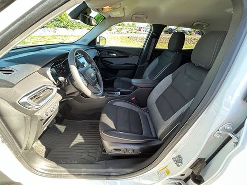 Used 2022 Chevrolet TrailBlazer LT AWD/4WD image 11