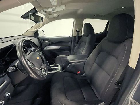 Used 2022 Chevrolet Colorado LT w/ LT Convenience Package AWD/4WD image 3