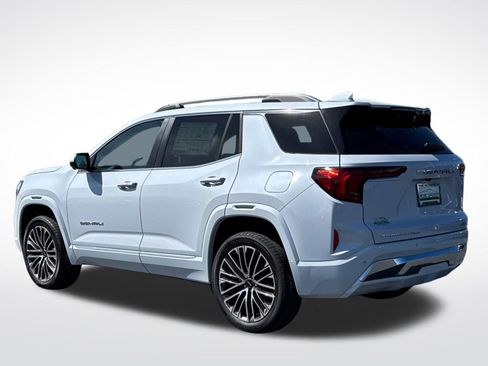 New 2026 GMC Terrain Denali w/ LPO, Floor Liner Package image 5