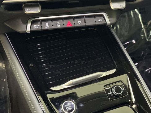 New 2026 Audi Q3 quattro 2.0T AWD/4WD image 20