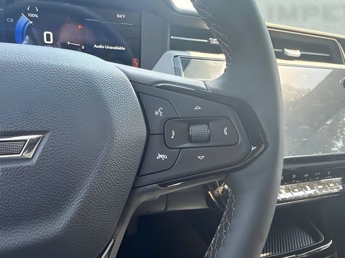 Used 2027 Chevrolet Bolt LT w/ Comfort Package FWD image 15