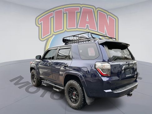 Used 2021 Toyota 4Runner Venture w/ Moonroof Package image 3