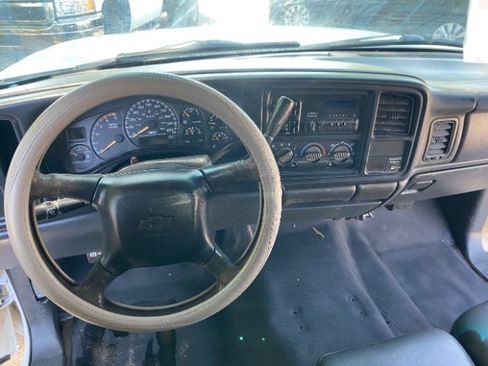 Used 2002 Chevrolet Silverado 3500 2WD Regular Cab image 16
