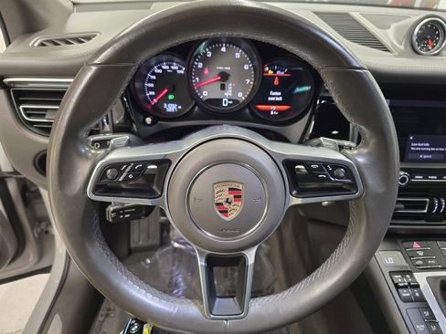 Used 2021 Porsche Macan S image 17