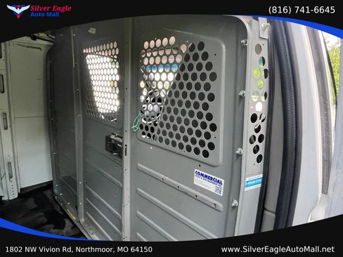 Used 2017 Chevrolet Express 2500 RWD image 15