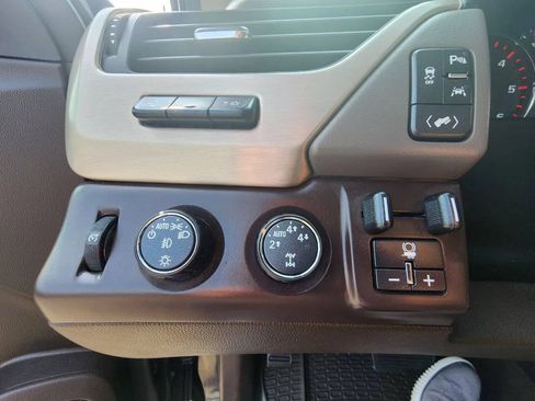 Used 2016 GMC Yukon XL Denali w/ Open Road Package AWD/4WD image 23