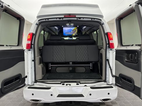 New 2026 GMC Savana 3500 Extended w/ Driver Convenience Package RWD image 10