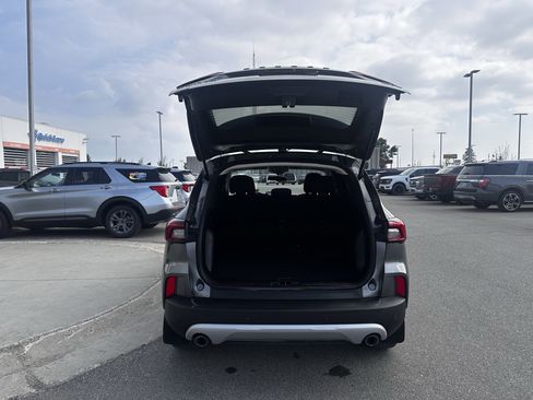 Certified 2025 Ford Escape Active w/ Tech Pack #1 AWD/4WD image 22