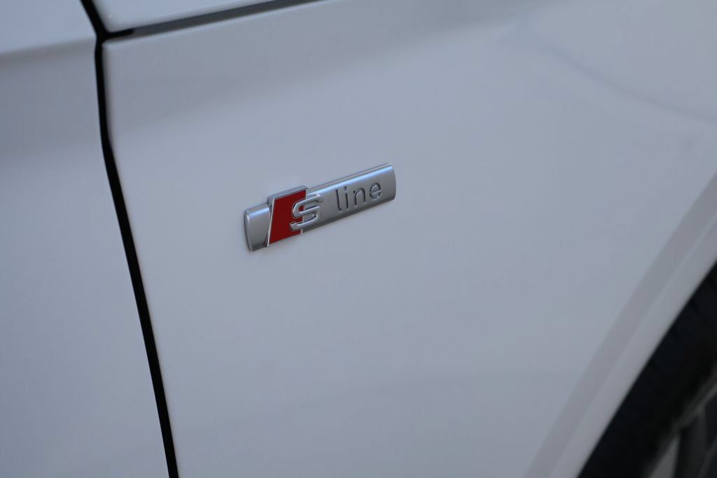 Used 2023 Audi Q5 2.0T Premium Plus AWD/4WD image 12