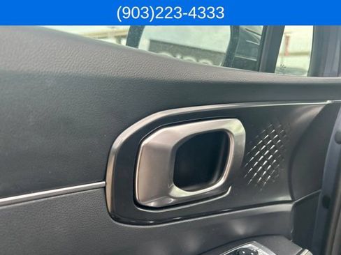 Used 2025 Kia Sorento S FWD image 18