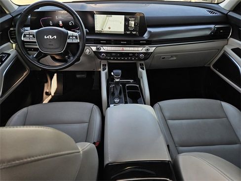 Used 2024 Kia Telluride S w/ S Sunroof Package image 16