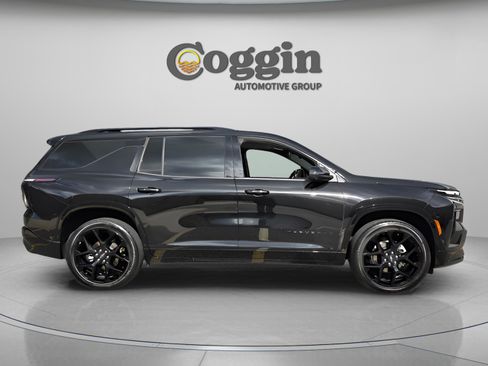 Used 2024 Chevrolet Traverse RS FWD image 6