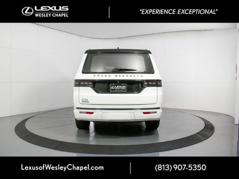 Used 2022 Jeep Grand Wagoneer Series II image 7