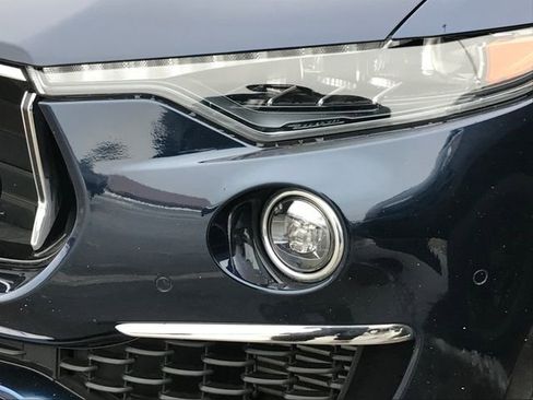 Used 2021 Maserati Levante GranLusso image 8