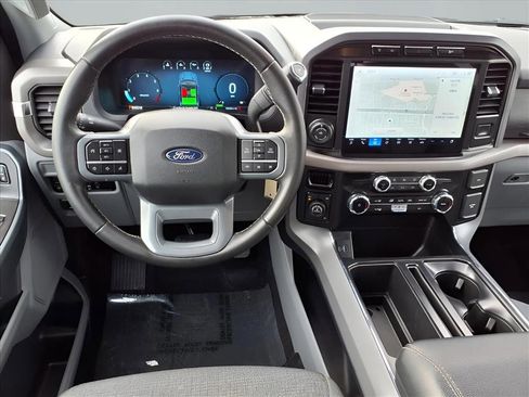 Used 2024 Ford F150 XLT w/ Mobile Office Package image 5