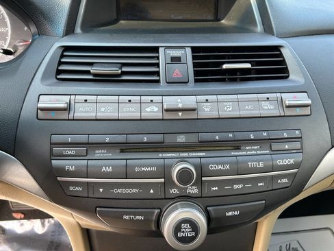 Used 2011 Honda Accord EX-L image 19