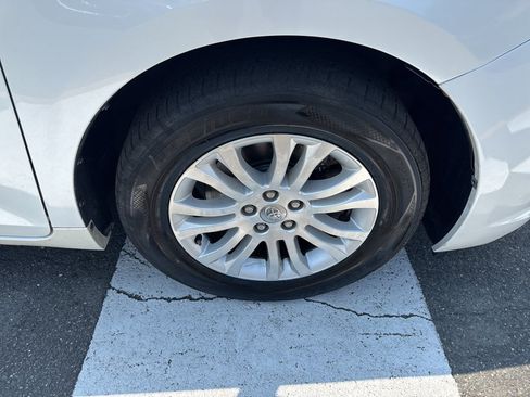 Used 2016 Toyota Sienna XLE FWD image 12