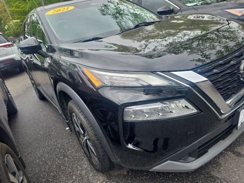Used 2021 Nissan Rogue SV AWD/4WD image 3