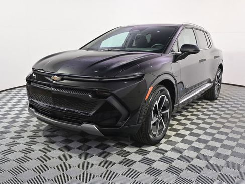 Used 2025 Chevrolet Equinox EV LT image 10