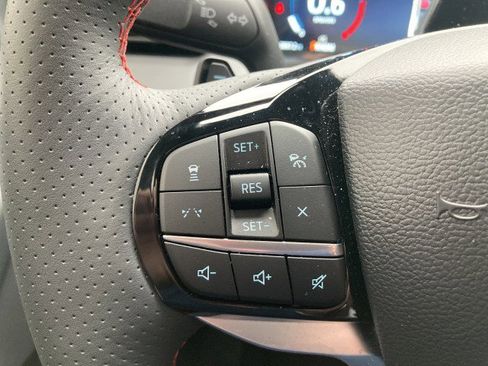 Used 2025 Ford Explorer ST image 11