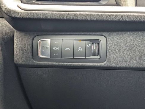 Used 2026 Chevrolet Traverse LT AWD/4WD image 23