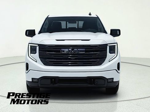 Used 2022 GMC Sierra 1500 Elevation w/ Elevation Premium Package AWD/4WD image 2