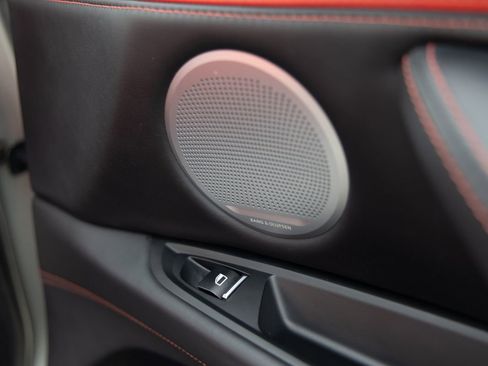 Used 2015 BMW X6 M image 29