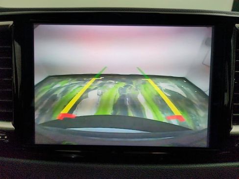 Used 2022 Chrysler Pacifica Touring-L FWD image 19